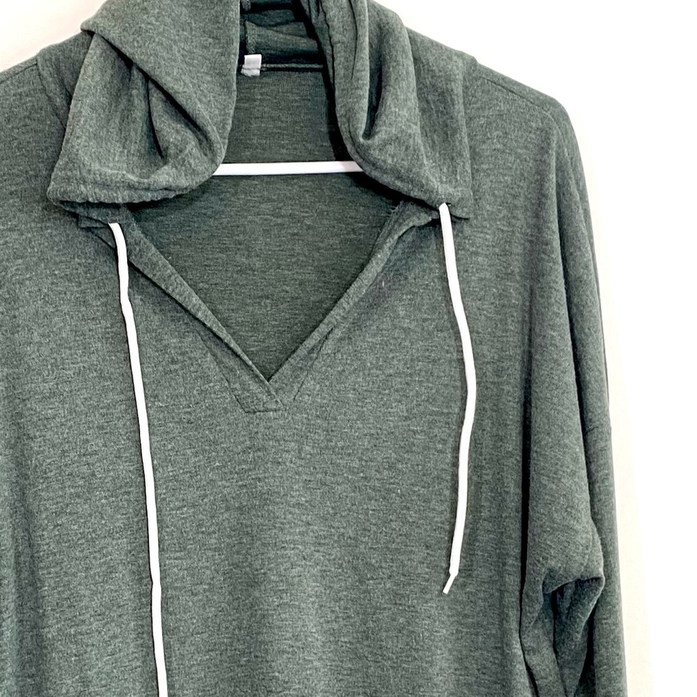 Sage green long sleeve hoodie shirt top, sz SM - Picture 10 of 16